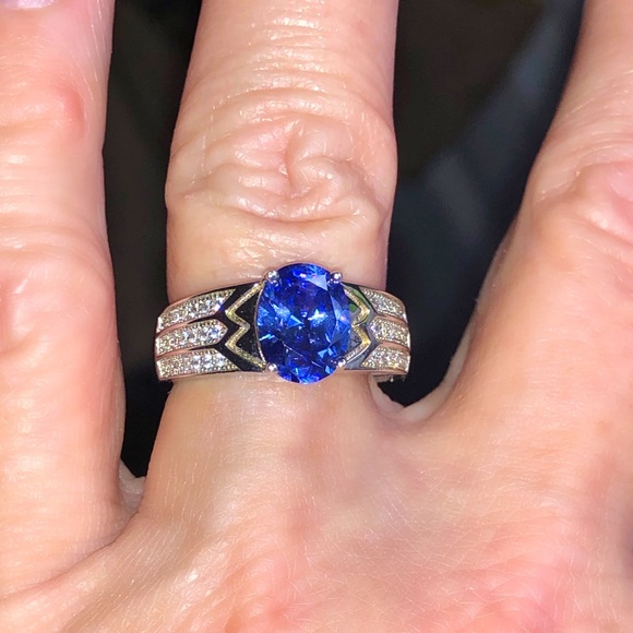 Amethyst stone set in 925 stamped silver ring w/white Cubic Zirconia size 7 - Picture 8 of 11